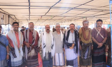 رئيس انتقالي شبوة ينجح في رفع مخيم اعتصام المفقوين أولاد الشيخ سعيد القميشي بمنطقة العرم