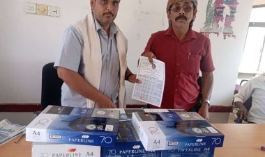 انتقالي رخية يدعم عددا من مدارس المديرية بمواد قرطاسية