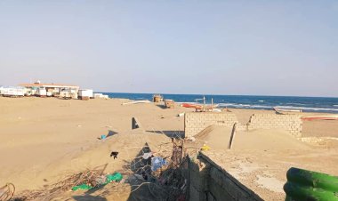 أهالي منطقة الشيخ عبدالله يناشدون محافظ أبين ومدير الأمن لوقف التعديات على أراضي ومتنفسات المنطقة