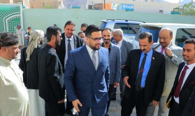 فريق التوعية السياسية بالمجلس الانتقالي يزور المركز الوطني لعلاج الأورام بوادي وصحراء حضرموت