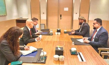 المحرّمي يلتقي السفير الأمريكي ستيفن فاجن لمناقشة الأوضاع العسكرية والاقتصادية