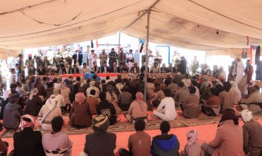 فريق التواصل بالمجلس الانتقالي يعقد لقاءً مع قيادة المجلس والسلطة المحلية ووجهاء مديرية جردان