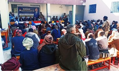 فريق التواصل يلتقي قيادة المجلس الانتقالي والسلطة المحلية والشخصيات الاجتماعية والقبلية في مديرية سرار