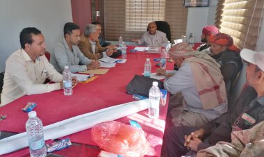 الضالع: مدير عام الحصين يعقد اجتماعًا لتأسيس الهيئة الإدارية لبنك البذور المجتمعي