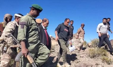 محافظ الضالع يتفقد جبهات القتال بمريس ويؤكد إن معركة اجتثاث جماعة الحوثي باتت قريبة