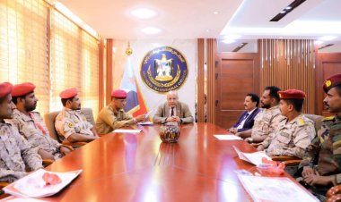 الكثيري يلتقي خريجي معهد القادة والأركان بالعاصمة عدن من ضباط النخبة الحضرمية