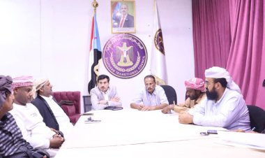 انتقالي المهرة يشيد بدور فريق التواصل وتعزيز الوعي السياسي خلال زيارته المحافظة