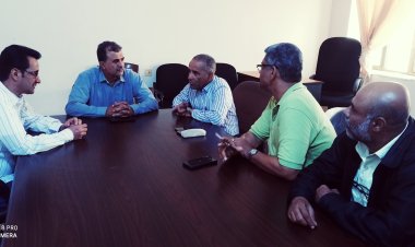 نائب رئيس انتقالي أبين يلتقي مدير عام مكتب الشؤون الإجتماعية والعمل بالمحافظة