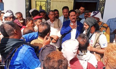 الشقي يلتقي عددا من الشخصيات الاجتماعية والمزارعين من أبناء مديرية خنفر على خلفية مقتل المزارع صالح المقبولي