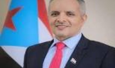 خلال اتصال هاتفي.. نائب رئيس الهيئة الوطنية للإعلام الجنوبي يطمئن على صحة الإعلامي علي الحاشي