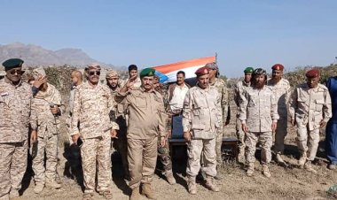 محافظ الضالع يدشن العام التدريبي 2025 للواء 33 مدرع في عرض عسكري مهيب