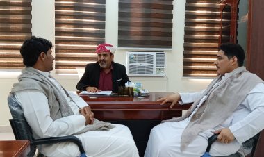اليزيدي يلتقي بالحاف وباكريت بمكتبه بالعاصمة عدن