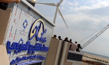 رياح بحر العرب تضيئ سماء الخليج العربي.؟!