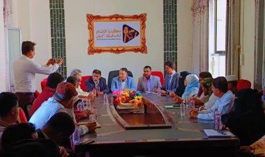 بحضور الحامد : إعلام أبين يدشن صرف التصاريح الرسمية لوسائل الإعلام محافظة أبين .