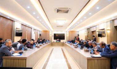 الكثيري يترأس اجتماعاً مشتركاً لقيادات المجلس الانتقالي وممثلي المنظمات الدولية والوزارات والمصالح الحكومية