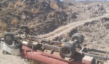 حاول الهروب من بطش مليشيات الحوثي الإرهابية وتعرض لحادث شنيع بسبب وعورة الطريق