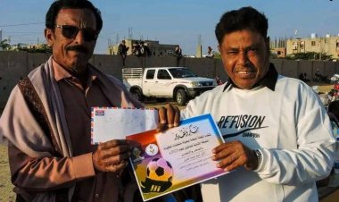 القوصرة باقادر يكرم الكابتن أحمد لكرش في بطولة منتخبات الملتقيات للناشئين لكرة القدم