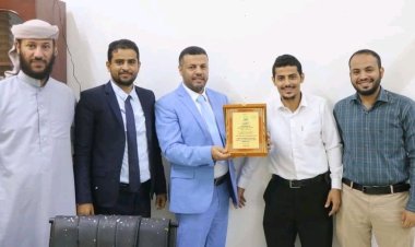موظفو قطاع الإرشاد بوزارة الأوقاف والإرشاد في العاصمة عدن يسطرون أروع معاني الوفاء بتكريم سعادة وكيل القطاع الدكتور د. عبدالناصر الخطري