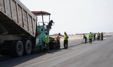 صندوق الطرق يواصل تمويل سفلتت خط الرحاب الى جولة  كنديان المرحلة الثانية  في العاصمة عدن