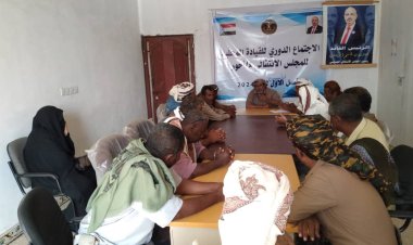 انتقالي أحور يناقش الأوضاع الأمنية بالمديرية