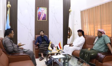 رئيس انتقالي المهرة يلتقي اللجنة التحضيرية لنقابة المحامين الجنوبيين بالمحافظة .