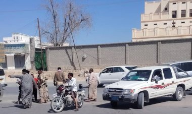 بعد إغلاق جولة تاريخية في سيئون .. تسجيل أول حادث سير على مفرق الإذاعة القديم