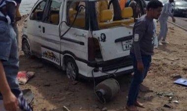 اصابات في حادث مروع بخط الجسر بالعاصمة عدن