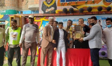 انتقالي أبين يشارك في حفل تكريم أبطال سباق الماراثون السنوي والطالب المتفوق في ألعاب الرياضيات والمنطق لمدارس النهضة