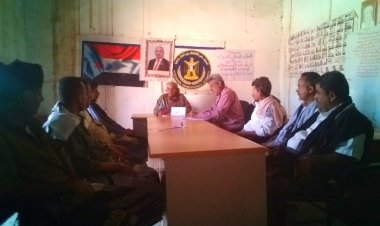 انتقالي الوضيع يعقد لقاءً تشاورياً مع مديري المرافق الخدمية في المديرية