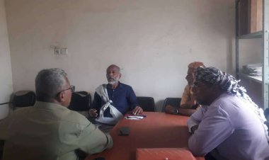 انتقالي خنفر يتفقد مكتب الزراعة والري بالمديرية