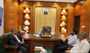 المحافظ بن ماضي يطلع على سير العمل الإداري والجمركي بمنفذ الوديعة البري