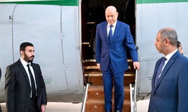 رئيس مجلس القيادة يعود إلى العاصمة عدن