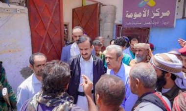 محافظ شبوة يتفقد مستوى خدمات مستشفى الأمومة والطفولة