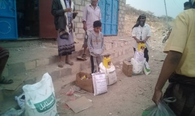 انتقالي الوضيع يٌدشّن توزيع السلال الغذائية على أسر الشهداء بالمديرية