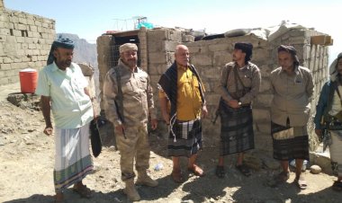 رئيس انتقالي لودر يتفقد المواقع الأمامية لجبهة ثرة ويشيد بالجاهزية القتالية