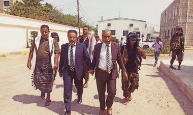 رئيس انتقالي أبين خلال زيارته للجامعة يشيد بالمستوى العلمي والتطورات الأكاديمية