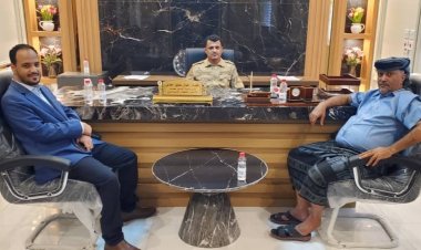 قائد لواء الشرطة العسكرية وقائد اللواء الأول مشاة يزوران مكتب وحدة حماية الأراضي