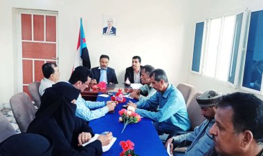 الأمانة العامة تنظم محاضرة توعوية لشرح لوائح المجلس الانتقالي الجنوبي للهيئة التنفيذية بانتقالي محافظة أبين