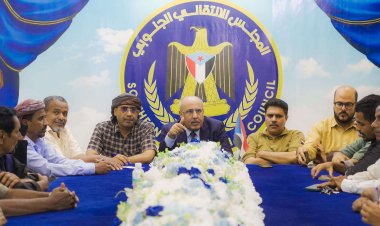 الكثيري يترأس اجتماعًا استثنائيًا للوقوف على التحضيرات الجارية لفعالية حضرموت أولًا