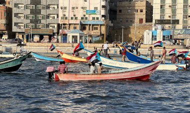 عرض بحري في المكلا احتفاءً بالذكرى التاسعة لتحرير ساحل حضرموت