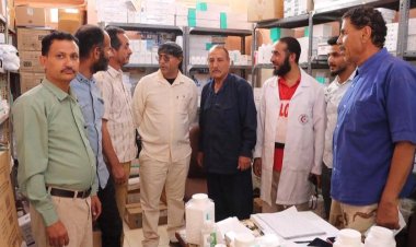 مدير عام الشعيب  يتفقد سير العمل في  مستشفى الشهداء الثلاثة