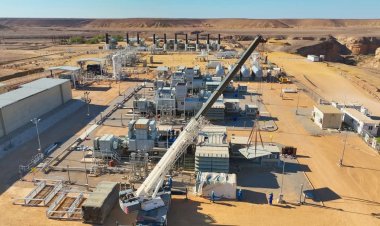 بن ماضي يشيد بجهود شركة بترومسيلة في صيانة وإعادة إدخال أحد توربينات محطة كهرباء وادي حضرموت الغازية للخدمة