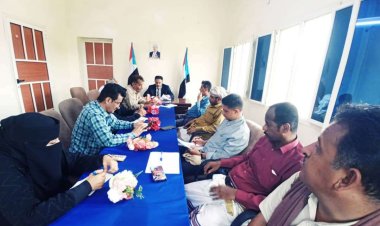 انتقالي أبين يناقش المستجدات الخدمية والأمنية في المحافظة