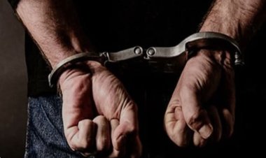 بعد ساعة من وقوع الجريمة.. أمن المكلا يضبط متهمًا بإطلاق النار على والدته بعد كمين محكم