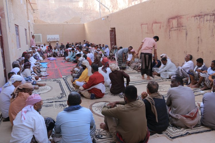 مدودة تشهد احتشادًا قبليًا وتنصيب الشيخ علي بن ربيّع شيخًا لآل بن عباد الكِندي