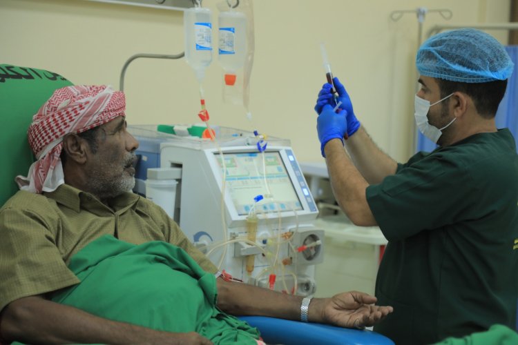 مركز غسيل الكلى بالغيضة.. عطاء مستمر لإنقاذ مرضى الفشل الكلوي