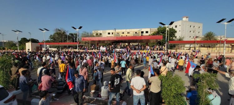شهادات من الميدان: الأمن الجنوبي احتوى الموقف بحكمة رغم الاستفزازات