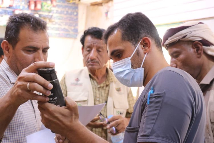 نزول ميداني مفاجئ للمحلات التجارية والمطاعم بميناء الوديعة البرّي لضبط الجودة والمواد منتهية الصلاحية والنظافة
