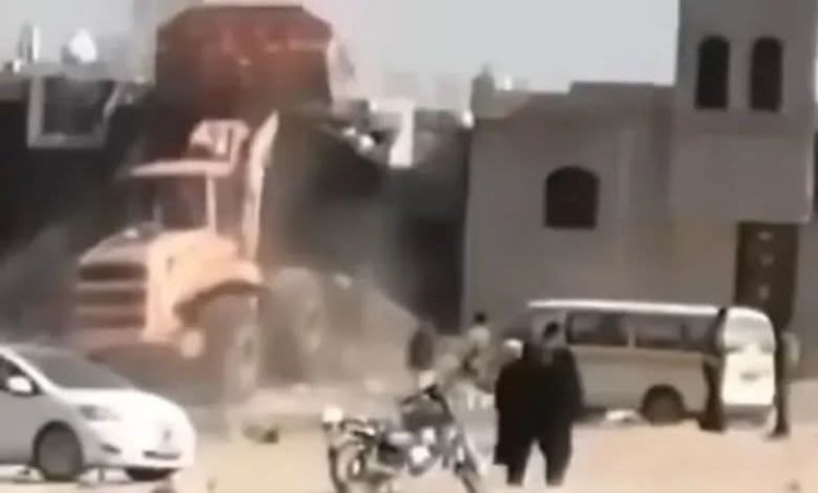 انتهاك صارخ: الحوثيون يهدمون منزل مواطن في صنعاء رغم الوثائق القانونية!