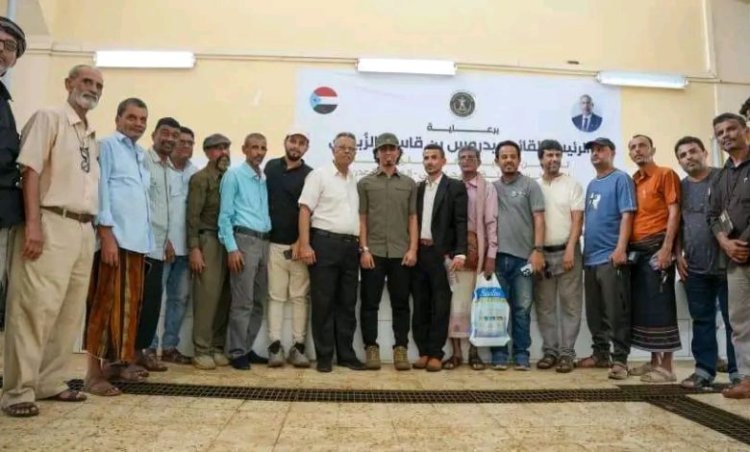 بدعم من الرئيس الزُبيدي.. إنتقالي العاصمة عدن يدشن توزيع أضاحي العيد على الأسر الأشد إحتجاجًا